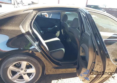 2015 Kia Optima Lx z USA, uszkodzony, nr VIN KNAGM4A72F5661074